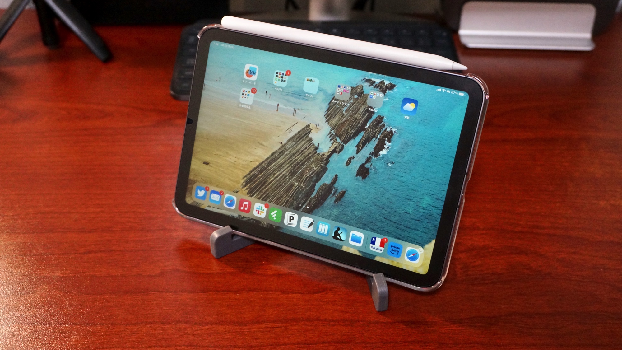 売れ筋商品 ノーブランド品 iPad タブレット PC スマートフォン 対応 折りたたみ式スタンド 角度調節可能 コンパクト収納 スタンド 折り畳み式 